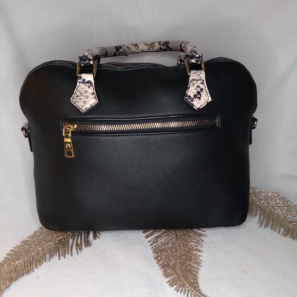 Gloria Vanderbilt dome bag - Picture 3 of 3